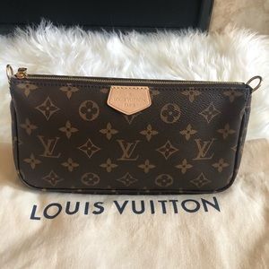 Louis Vuitton Pochette Accessoire